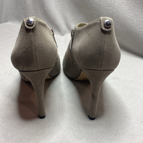 Michael Kors Heeled ankle booty tan/khaki leather size 8 1/2 - Picture 3 of 7